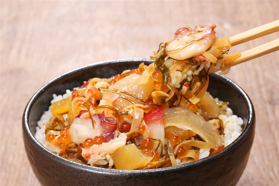 7種の彩り海鮮丼